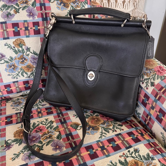 Coach Handbags - Vintage Coach Black Willis Top Handle Satchel